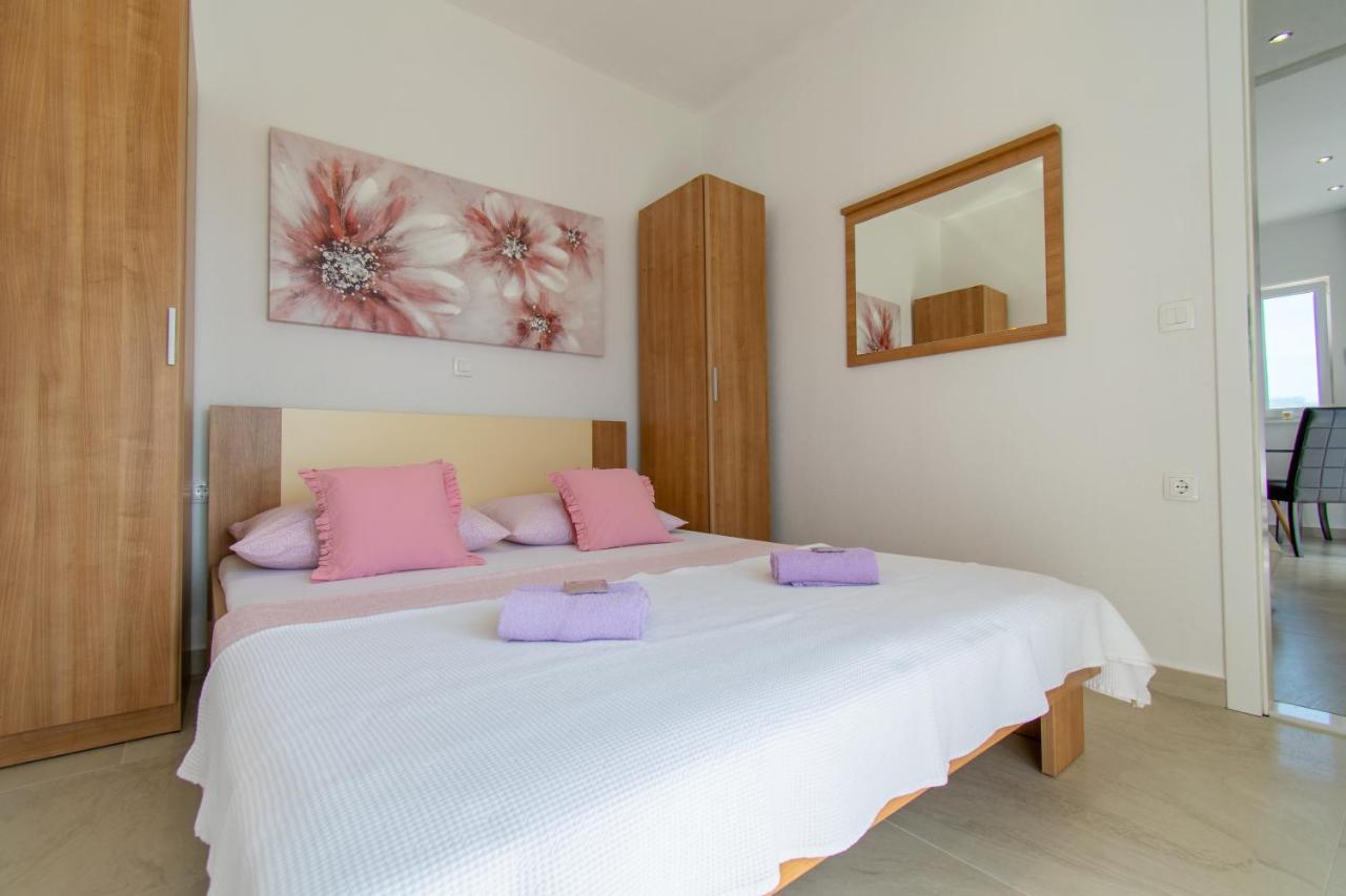 Apartmani Lavanda Centar Макарска Екстериор снимка