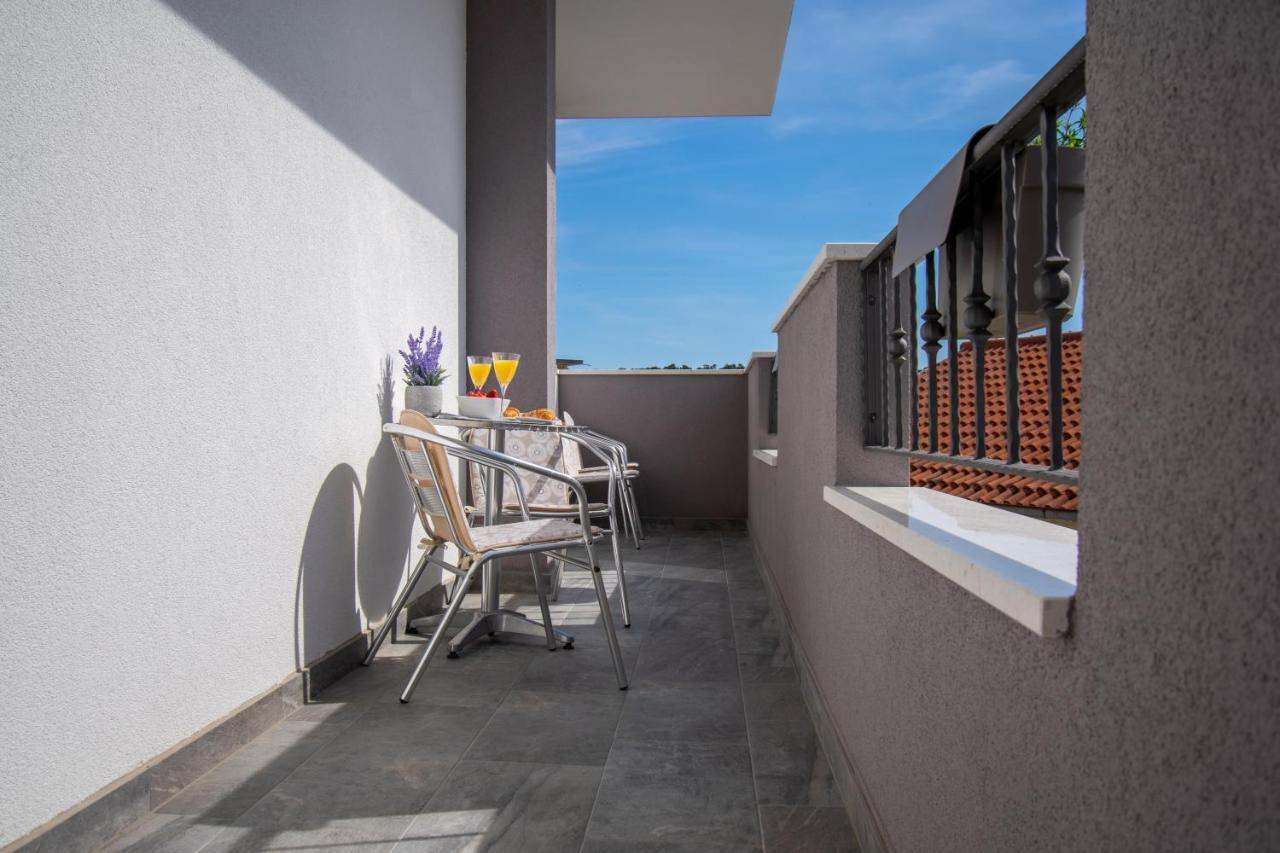 Apartmani Lavanda Centar Макарска Екстериор снимка