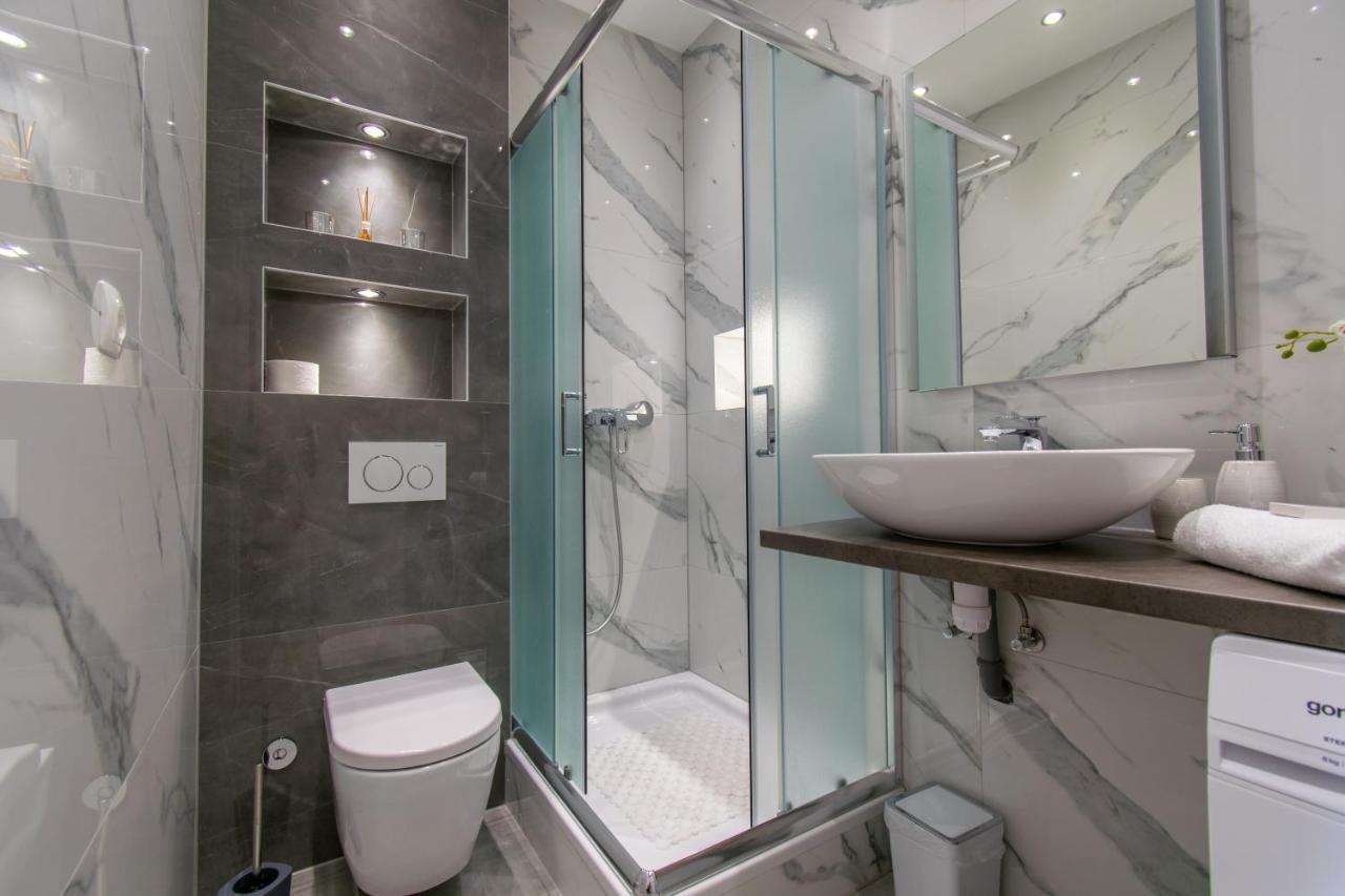 Apartmani Lavanda Centar Макарска Екстериор снимка
