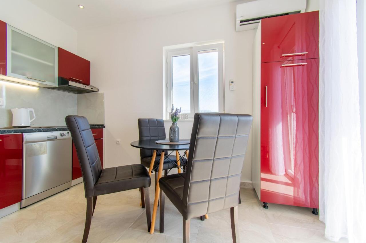 Apartmani Lavanda Centar Макарска Екстериор снимка