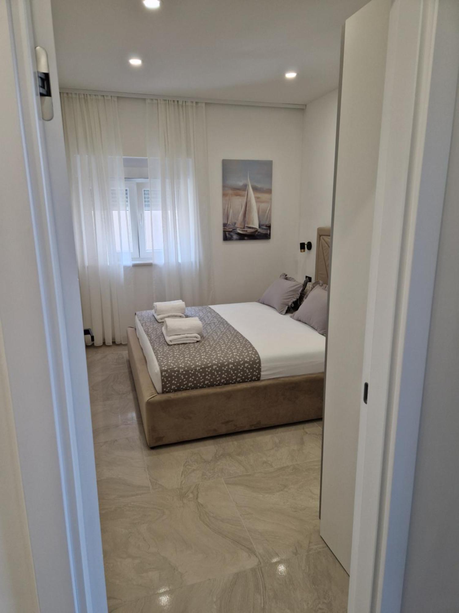 Apartmani Lavanda Centar Макарска Екстериор снимка