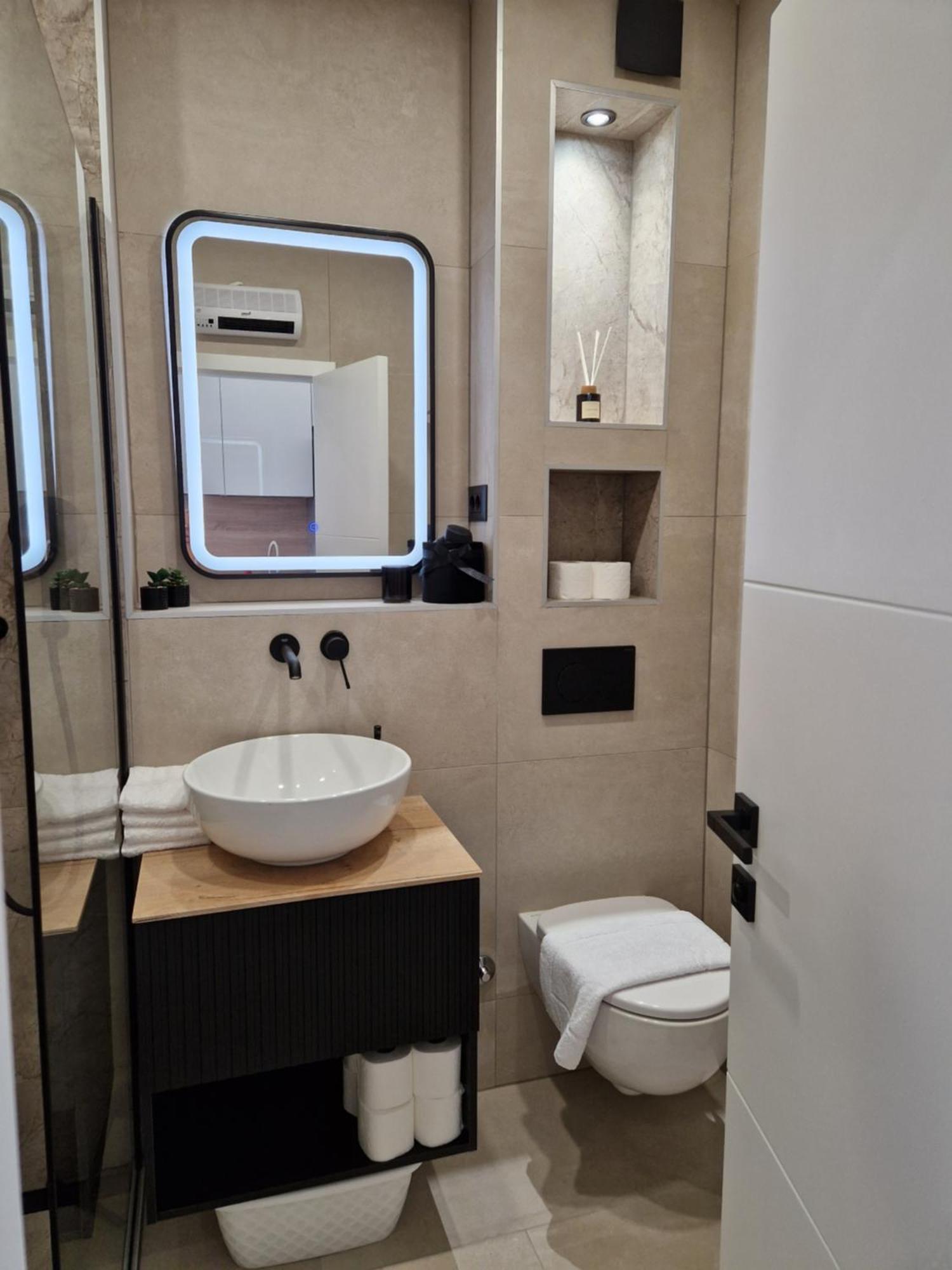 Apartmani Lavanda Centar Макарска Екстериор снимка