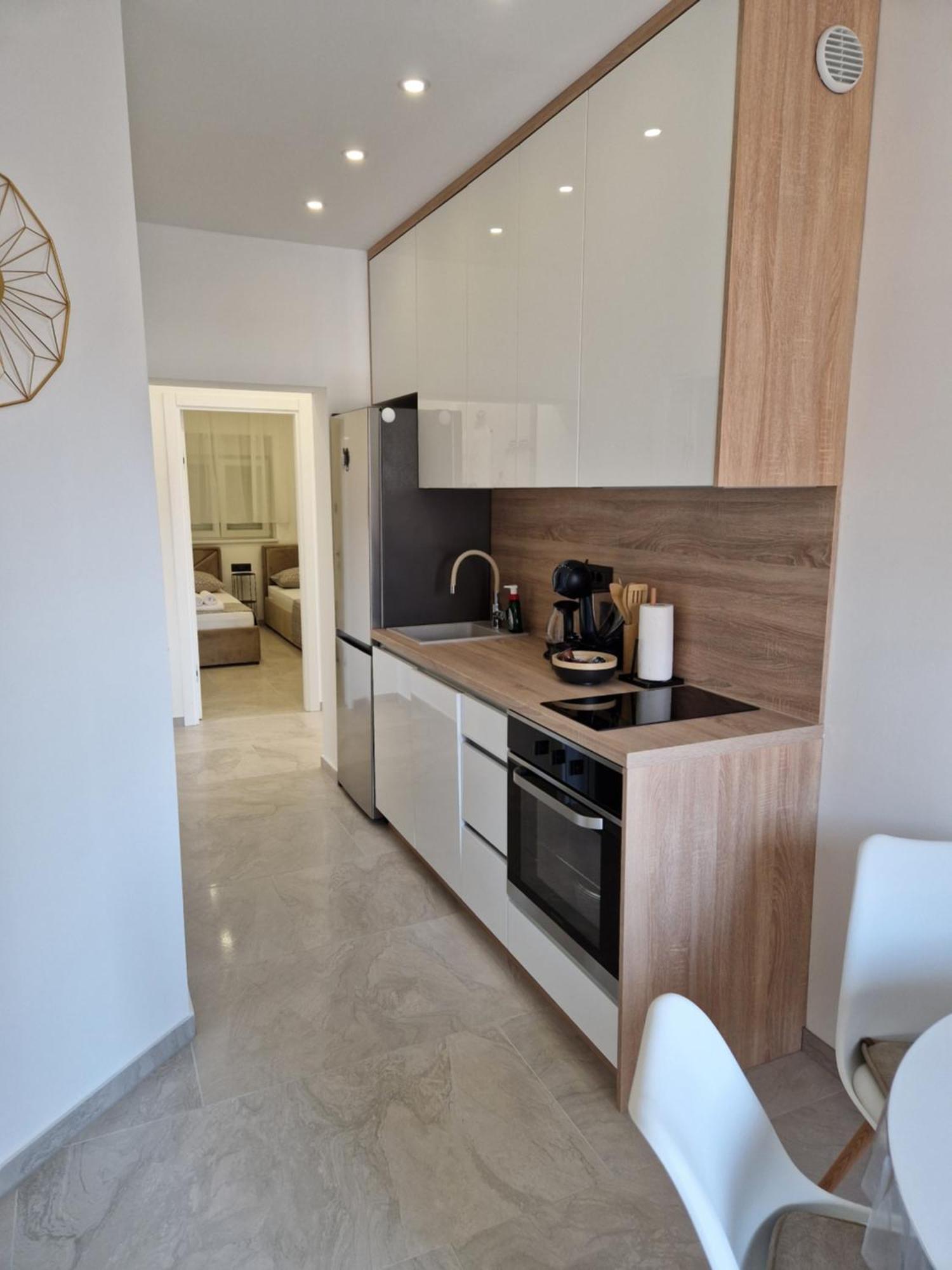 Apartmani Lavanda Centar Макарска Екстериор снимка