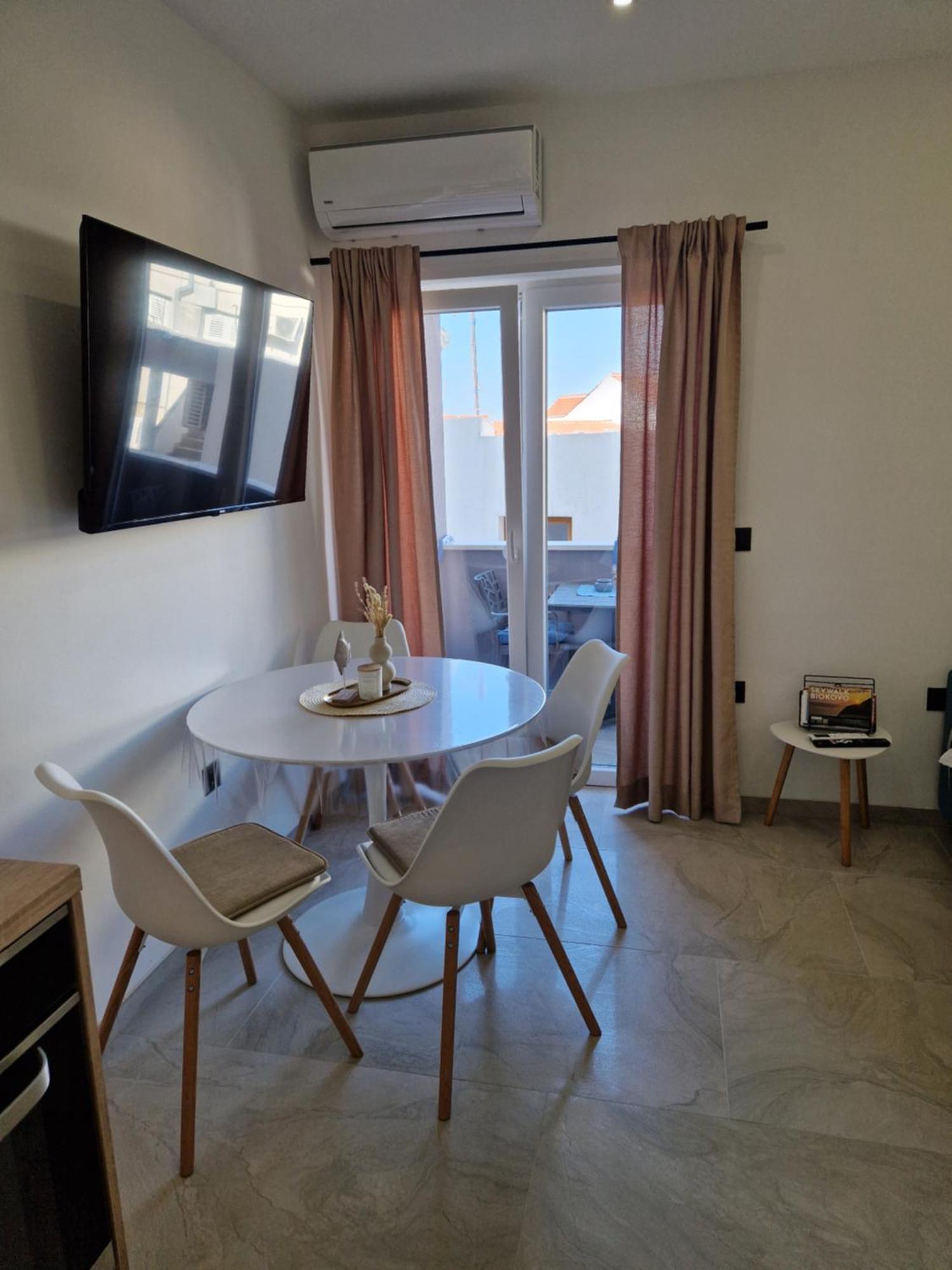Apartmani Lavanda Centar Макарска Екстериор снимка