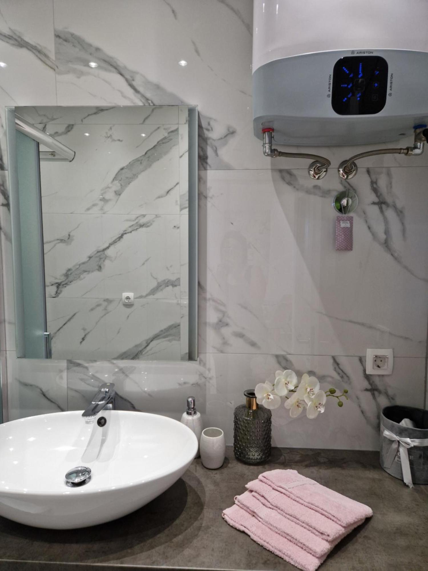 Apartmani Lavanda Centar Макарска Екстериор снимка