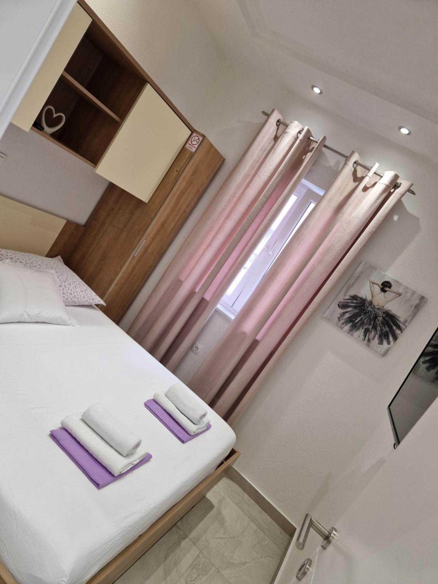 Apartmani Lavanda Centar Макарска Екстериор снимка