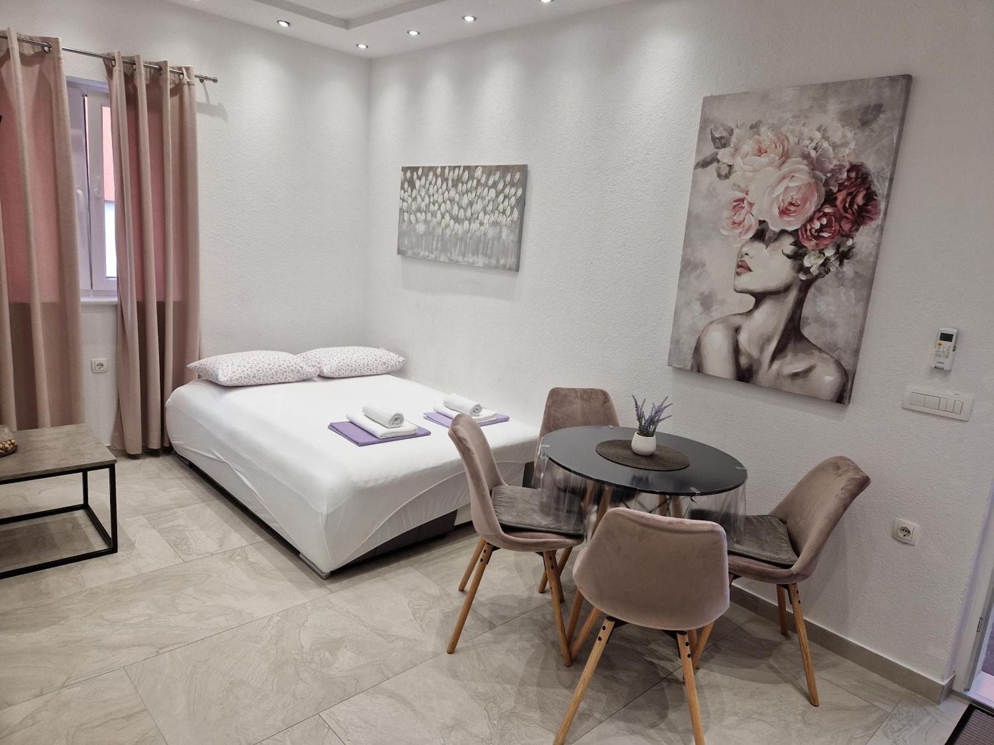 Apartmani Lavanda Centar Макарска Екстериор снимка